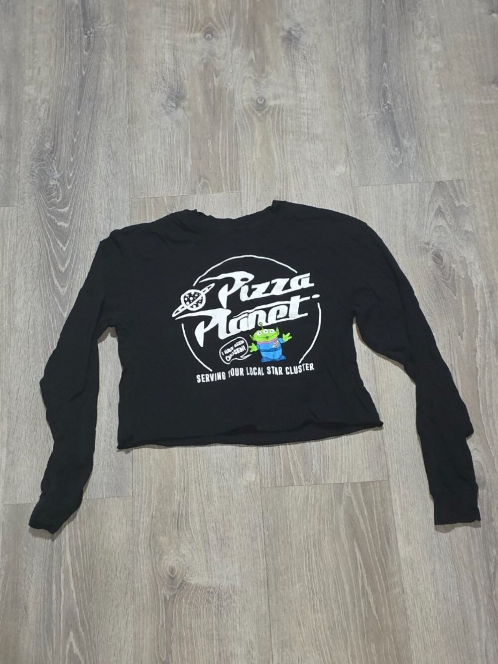 Toy Story Pizza Planet Crop Top Womens Large Long Sleeve White Graphic Disney